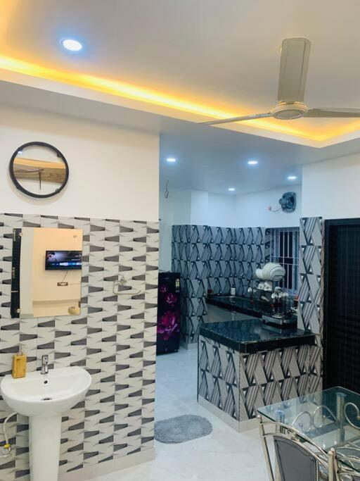 White Orchid, Unique & Stylish, Executive 2Bhk. Leilighet Guwahati Eksteriør bilde