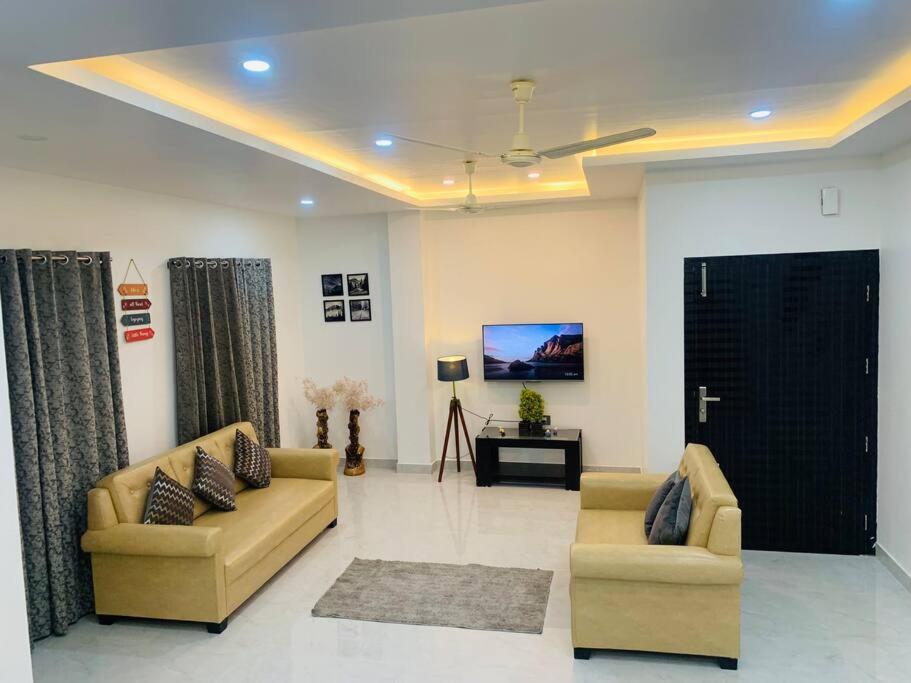 White Orchid, Unique & Stylish, Executive 2Bhk. Leilighet Guwahati Eksteriør bilde